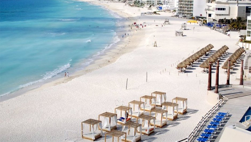playa vacía Trump ocupación turismo promoción