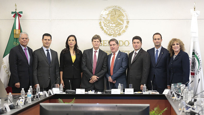 senadores