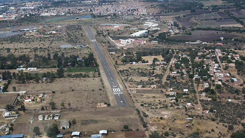 Fernando Olivera aeropuerto San Miguel de Allende