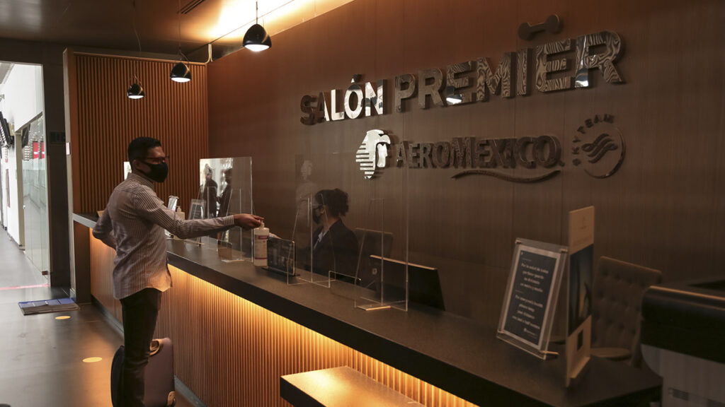 aeromexico salon premier mexico preco city airport (international)