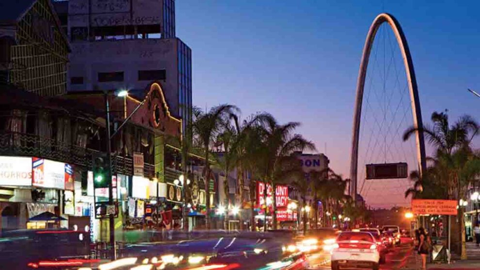 TIJUANA TIANGUIS TURÍSTICO