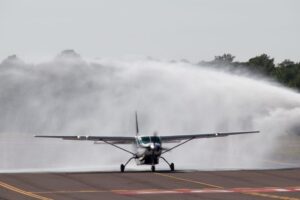 Primer vuelo comercial en el Aeropuerto Barrancas del Cobre