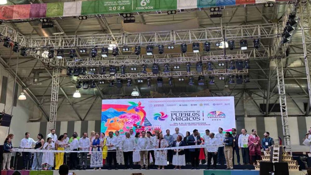 Tianguis Nacional Pueblos Mágicos Veracruz corte de listón