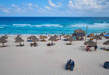 Cancún Caribe mexicano turistas