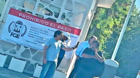 SLS Hotels Playa Mujeres retiro de sello