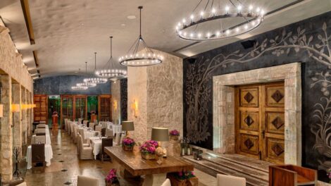 NIZUC Resort & Spa