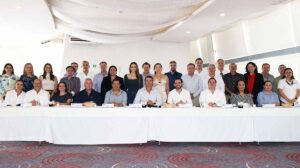 CCE reunión Bernardo Cueto