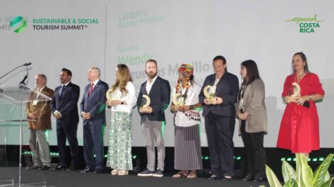 Sustainable and social Tourism Summit 2025 premiación