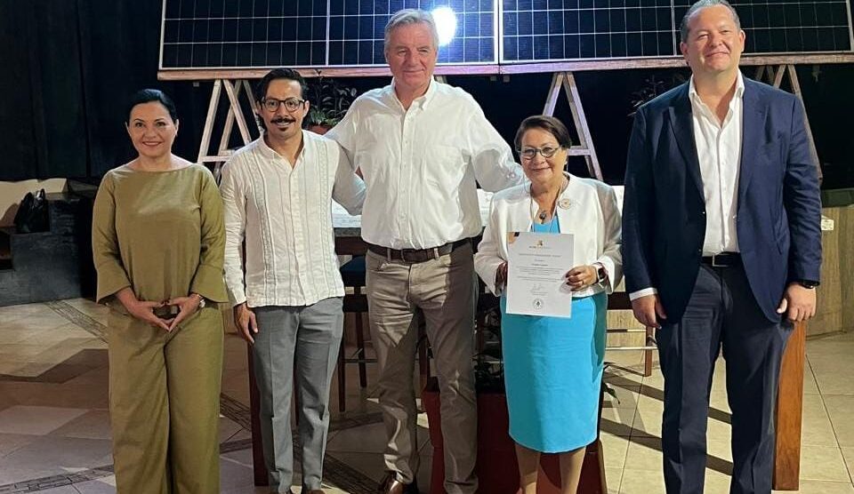 LOMAS PANELES SOLARES