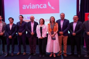 Nuevo León Colombia anuncio ruta Monterrey Bogotá