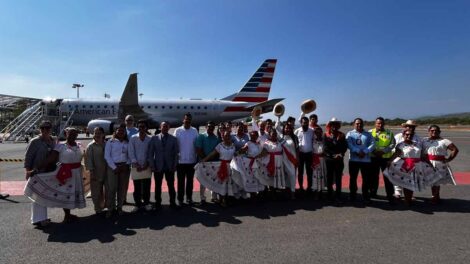 American Airlines vuelo Puerto Escondido