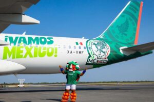 VIVA y Femexfut avión Selección Mexicana