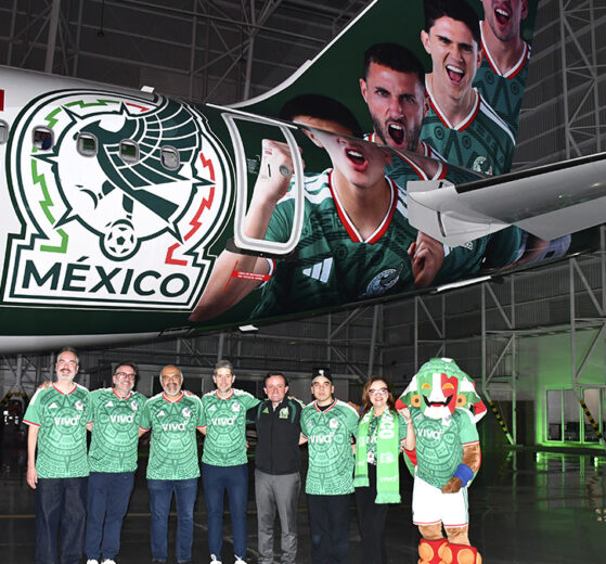 VIVA AVION SELECCION MEXICANA