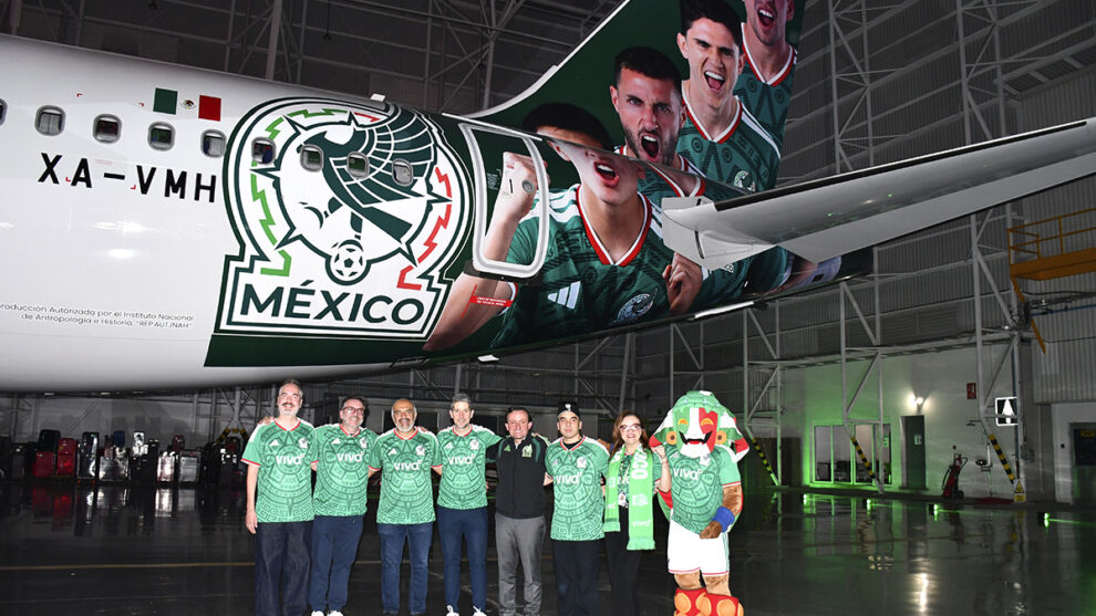 VIVA AVION SELECCION MEXICANA