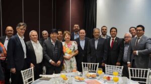 hoteleros reunión con centrales obreras