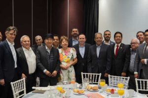 hoteleros reunión con centrales obreras