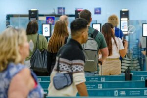 Aeropuerto de Cancún filtros migratorios