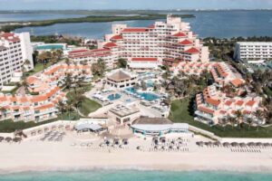 Wyndham Grand Cancún All Inclusive Resort & Villas